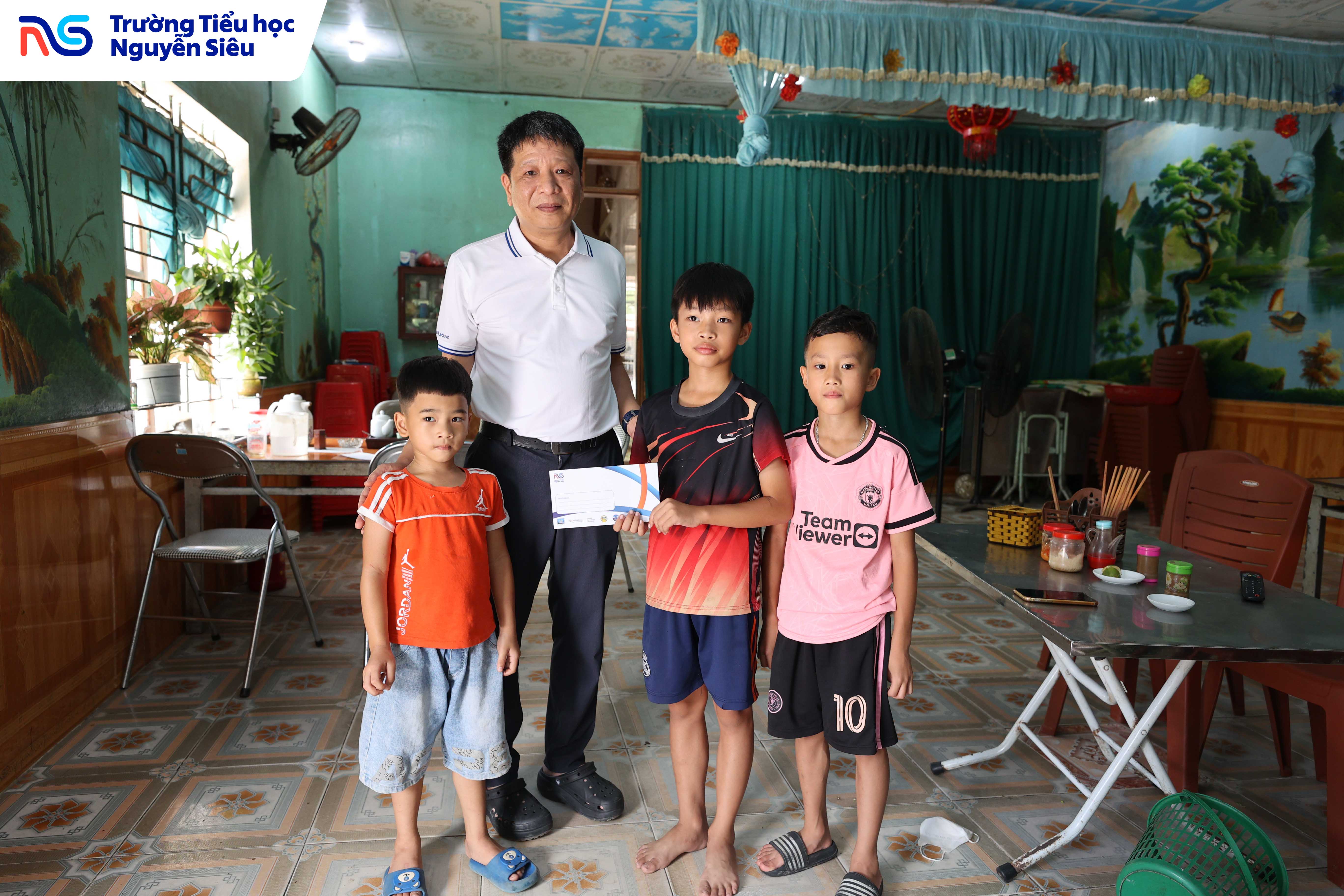 Ủng hộ đồng bào Thái Nguyên