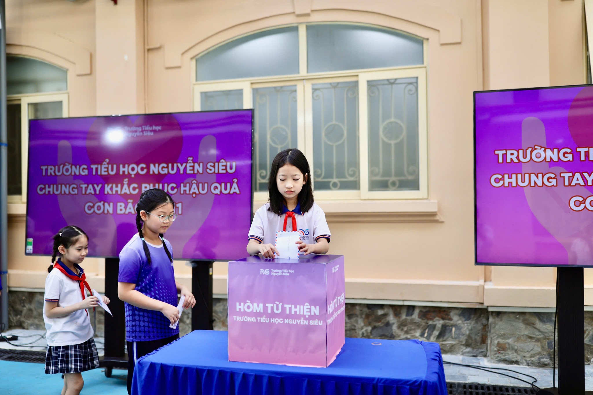 Ủng hộ đồng bào Thái Nguyên